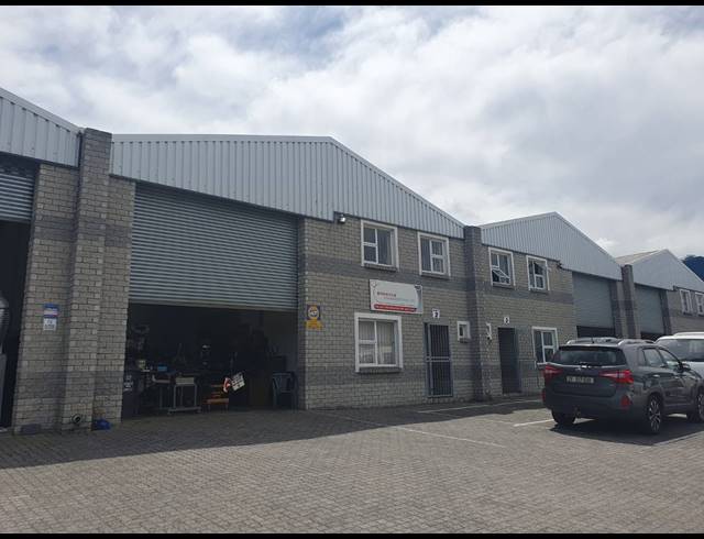 1,032M² FACTORY SOLD IN SAXENBURG PARK 2